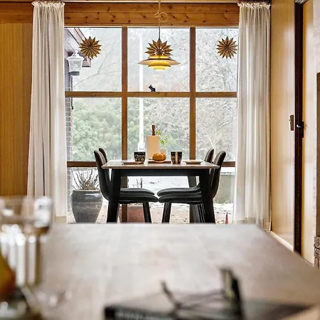 5 Bedroom Amazing In *