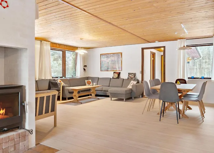 5 Bedroom Amazing In Ferienhaus *