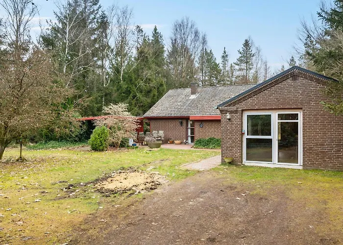 5 Bedroom Amazing In Holiday home