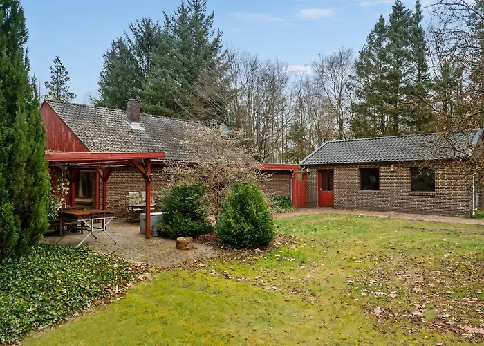 5 Bedroom Amazing In Ferienhaus *